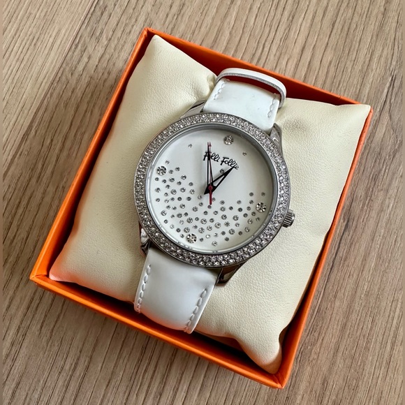 Folli Follie White Leather Crystal Watch BNIB Brand New - Picture 2 of 4